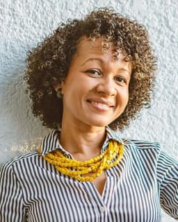 Lucinda Bratini (She Her Ella)