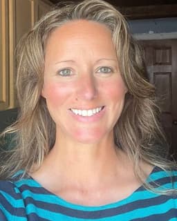 Elizabeth M Henrickson