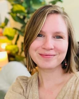 Lindsy Matteoni-Losiewski