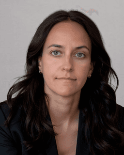 Dr. Simay 'sim-Eye' Gökbayrak