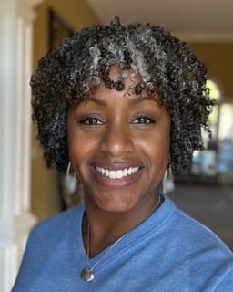 Genelle Seward, MA: Therapist | Coach | Speaker