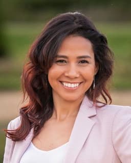 Dr. Johana Kuemerle-Pinillos