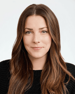 Dr. Stien Emma Jasinski