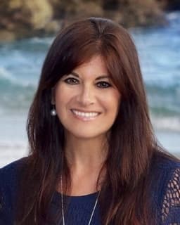 Stephanie Levin Sandoz