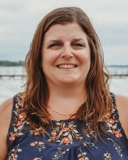 Meagan R Riesenberger (Hahn)