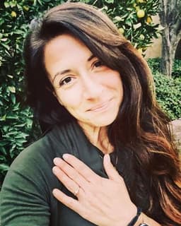 Julie Mayer Norvilas