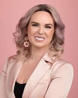 Dr. Stephanie Steele-Wren