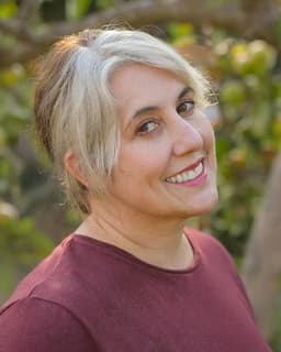 Dr. Avrille Birnbaum