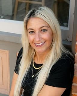 Stephanie M Halvorson