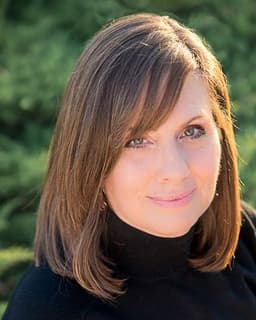 Valerie Lamke, LMFT (Bark And Moss Counseling)