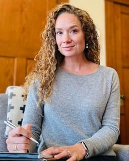 Dr. Jennifer Dragonette