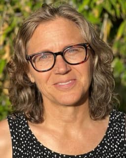 Anne L Lickus Cravens