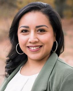 Dr. Laura Escalona Barragan