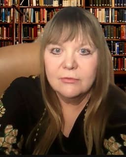 Paula M Porterfield-Izzo