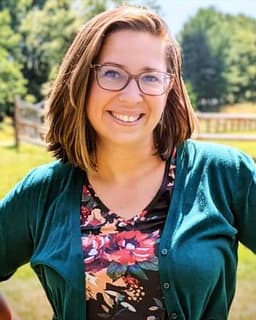 Stephanie M Streckfus