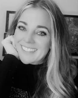 Catherine L Stone-Hahn