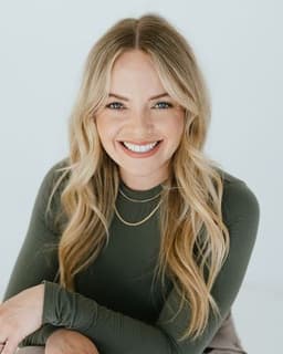 Clare Pachuilo - Graff