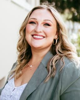 Stephanie Nicole Dow