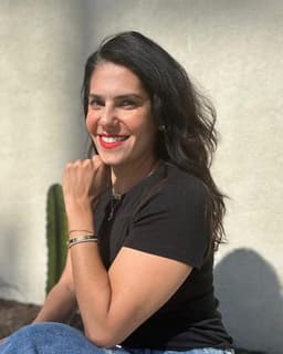 Vee Ghookasian - Somatic Therapist