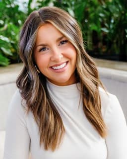 Emily Foster | Women's Wellness Psychotherapy