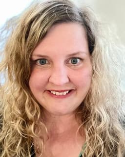 flow. holistic psychotherapy for adults.