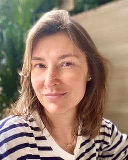 Dr. Victoria Lazareva