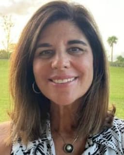 Elizabeth Santamaria