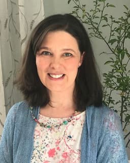 Stephanie Oliver Karlson