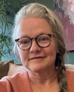 Dr. Catherine Ferreira-Babor