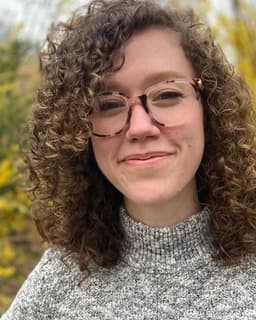 Deanna Saunders: Queer and Trans-Affirming Therapy