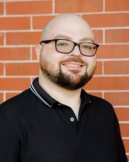 Daniel Dynes: Teens & Adults