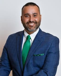 Dr. Elisamuel Martinez