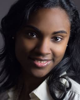 Paris L Williams, LMHC