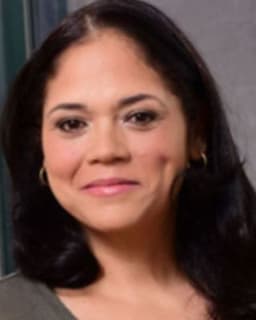 Candida Consuelo Leon