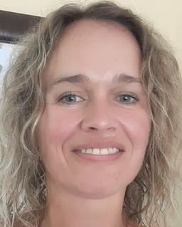 Gabrielle L Brainard