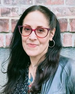 Keirstin D Zahirovic