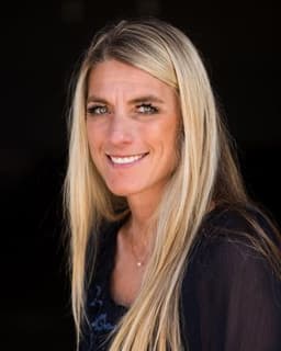 Amy Renae Elliott-Winter