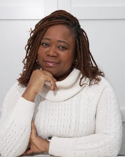 Simisola (Kemi) Olugboji