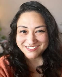 Dr. Yesenia Carrillo