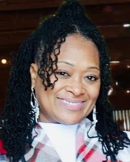 Venecia (Vee) DeRoose