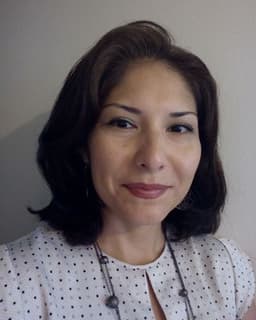 Claudia Flores de Valgaz