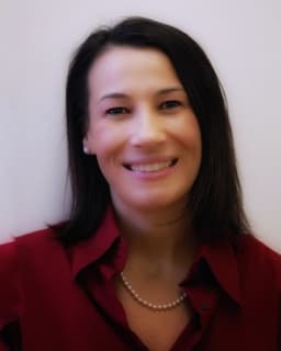 Dr. Elizabeth D Fraga