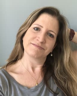 Elizabeth 'lisa' Peyton