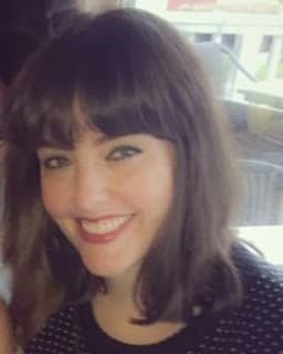 Amanda R Martin-Squillace