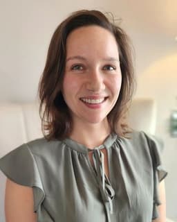 Stephanie M Van Beek