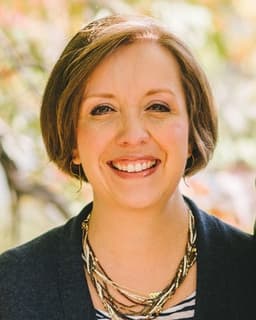 Eleanor L McGlinchey