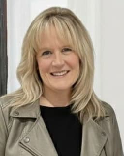 Elizabeth McCue-Cunningham