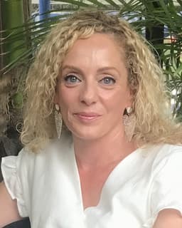Lisa Mirabile
