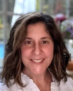 Deborah Botnick-Basile