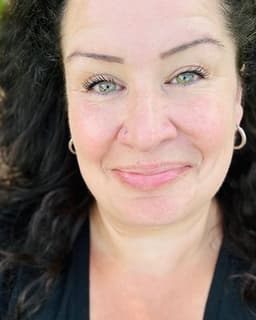 Healing HeARTS Center, LLC